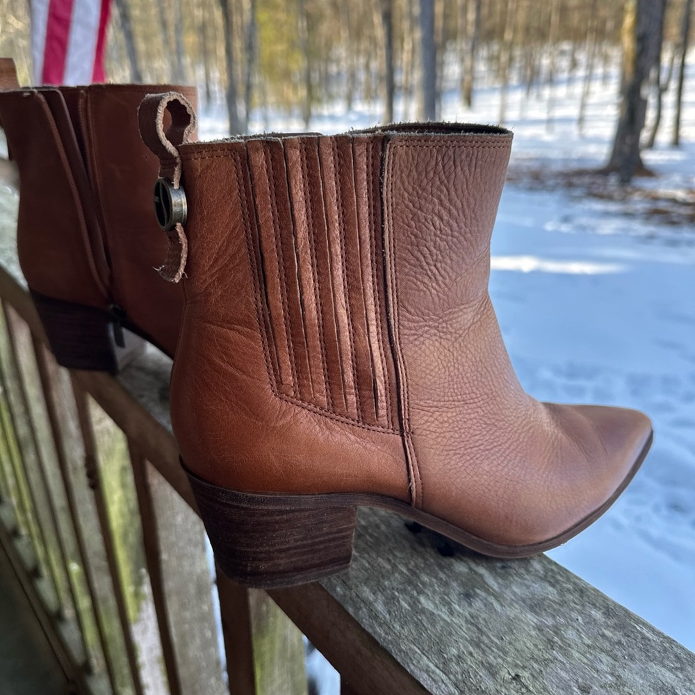 Franco Sarto Women's Shay Fashion Boot 9M. Worn a few times. Some small scuffs.